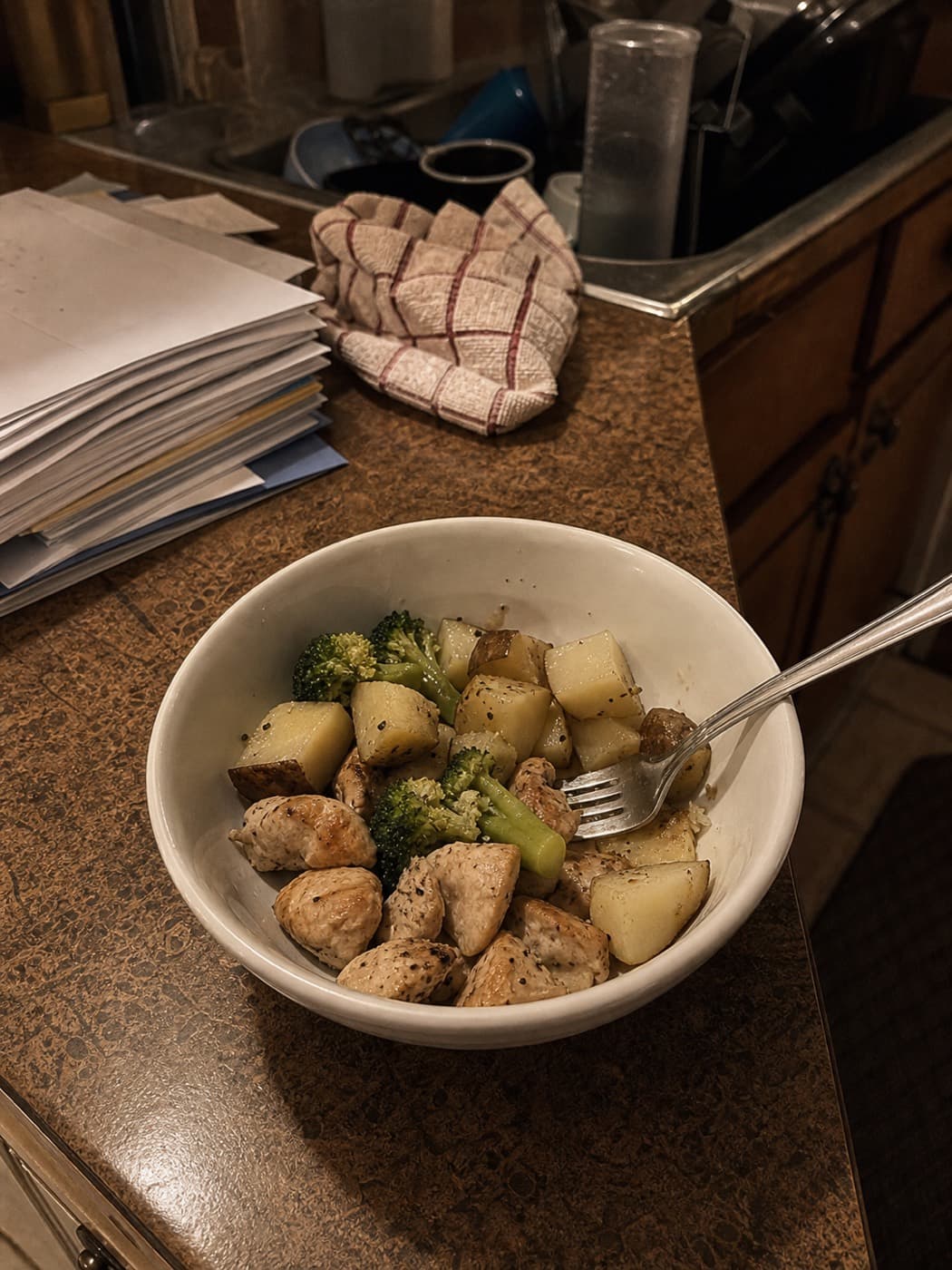 GLP-1 reflux tracker: burps, bloating, late meals, and upper-GI heaviness